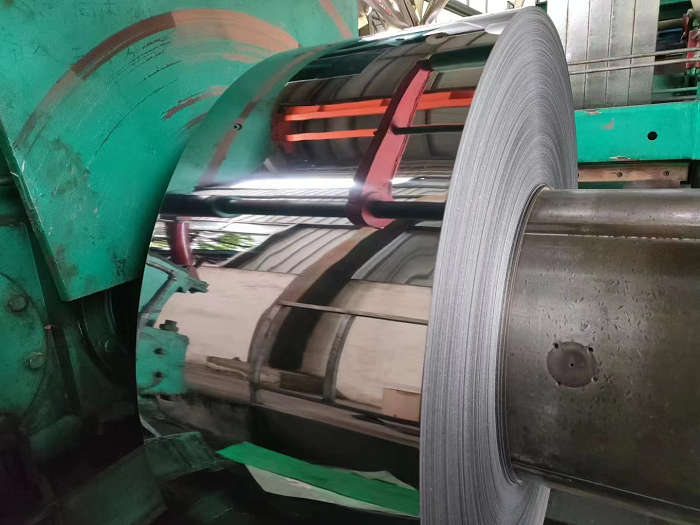 What is the material and chemical composition of aisi420? 420 is stainless steel or stainless iron? Will  rust?